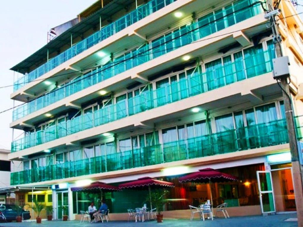 Hypertek Hotel Grand Baie Exterior foto